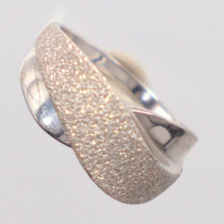 Ring vitguld Ø17 18k Vikt: 4,7 g