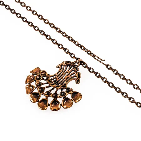 Collier Lava Hannu Ikonen Finland 68cm med hänge 47x56mm, brons 29,0g. 