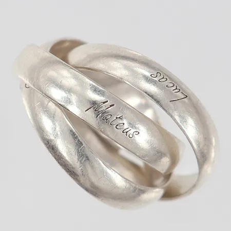 Ring 3-delad med gravyr stl:15 bredd 4mm per del, silver 925/1000 Vikt: 5,7 g