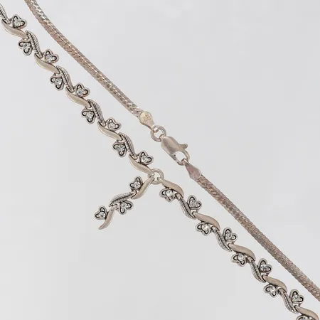 Collier med vita stenar längd 45cm bredd 3-24mm silver 925/1000 Vikt: 17,4 g