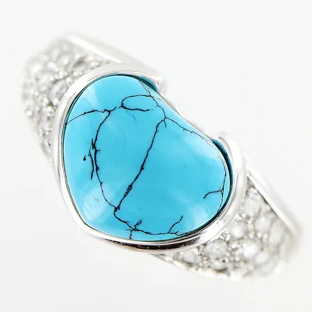 Ring vitguld med stenar stl:18¼, bredd ca 11mm, 18K Vikt: 6,8 g