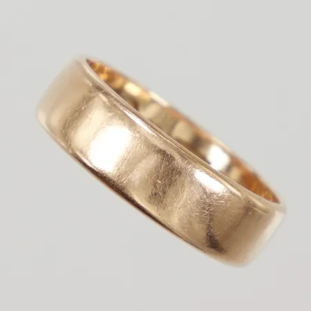 Ring stl:18 bredd 5,9mm, gravyr, 18K, Vikt: 5,2 g