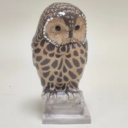 Figurin uggla Bing & Gröndahl, Slaguggla, 2424, Karl Otto Johansen, Danmark. ca 25cm hög