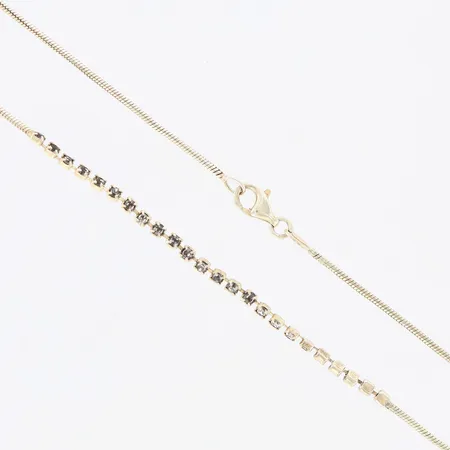Collier med stenar 43cm bredd: 1-2mm, något skevt, silver 925/1000 Vikt: 5 g