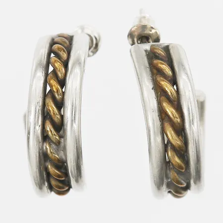 Örhängen "Fläta" Estrid Ericson för Svenskt Tenn, längd 26mm, bredd 8mm, formgivna på 1940-talet, originaletui, tenn och mässing