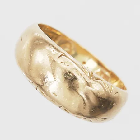 Ring stl:15½, bredd 3-7mm, repor, 18K Vikt: 5,7 g