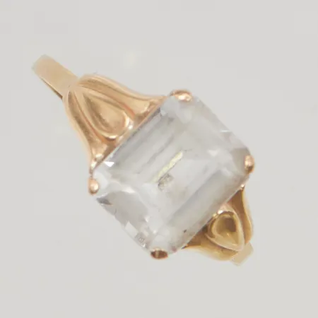 Ring stl:19½ bredd 10mm vit sten 18K 2,4g.