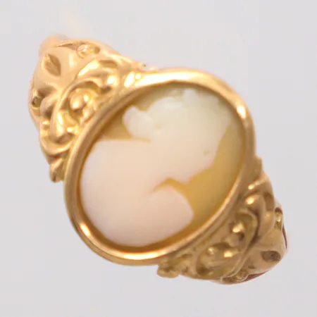 Ring Camé stl. 17¾, 18K Vikt: 2,8 g