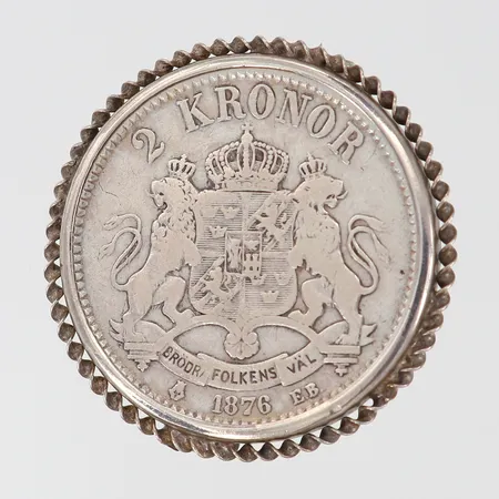 Brosch/mynt 2 Kronor 1876 slappt lås Silver 830/1000.  Vikt: 17,2 g