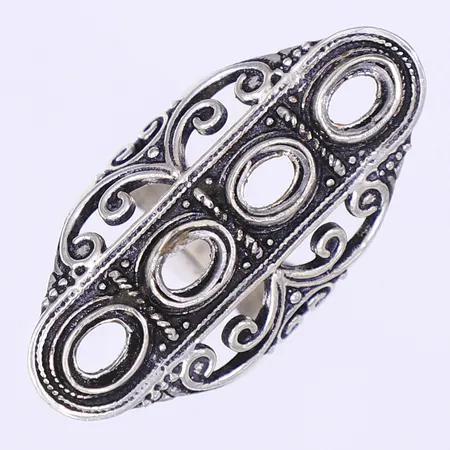 Ring stl: 18¼ bredd 4-40mm saknar stenar silver 925/1000 Vikt: 9,2 g