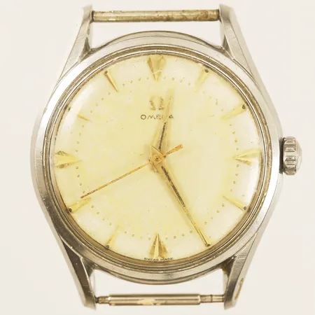 Herrur Omega stål manuell Ø34mm tidsenlig slitage ca 1950-tal inga tillbehör.