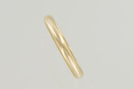Ring stl:19½ bredd 3 mm, graverad 18K Vikt: 3,7 g