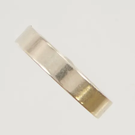 Ring stl:17¾ bredd 3mm gravyr vitguld 18K 3,8g.