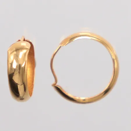 Ett par örhängen Creoler Ø15,5mm, något skeva, 18K Vikt: 0,8 g