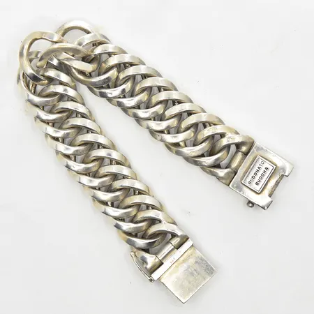 Armband Buddha to Buddha, längd 21½cm, bredd 22mm, glappt lås, silver 925/1000 silver. Vikt: 107,2 g