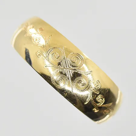 Ring GHA stl:16, bredd 3-6mm, 18K. Vikt: 1,3 g