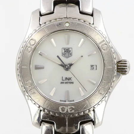 Armbandsur Tag Heuer Link, quartz, datum, Ø 30mm, pärlemortavla, ref: TF0823, serienr: WJ1313, länk med viklås, Stål, total längd ca 15cm, bruksslitage, kronan går ej att skruva ut, batteribyte krävs, inga tillbehör