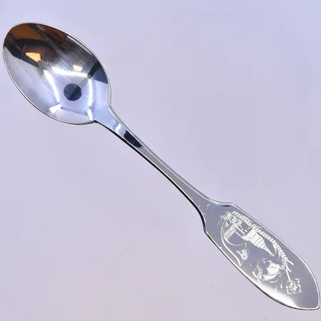 12 st skedar längd 12 cm, Etui medföljer silver 830/1000. Vikt: 199,6 g