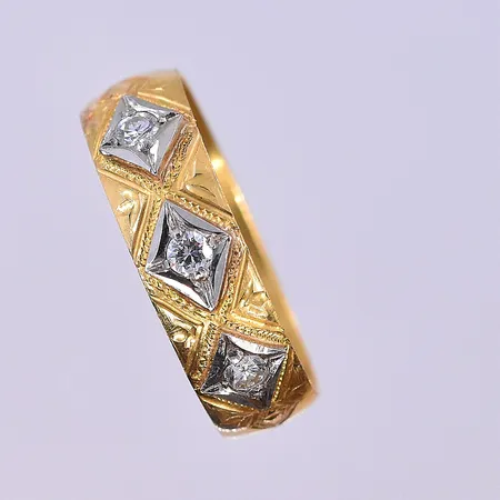 Ring med diamanter ca 0,20ctv stl:17 3/4 23K 4,6g Vikt: 4,6 g