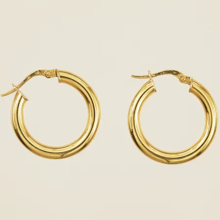 Ett par örhängen creoler Ø20mm 18K Vikt: 2 g