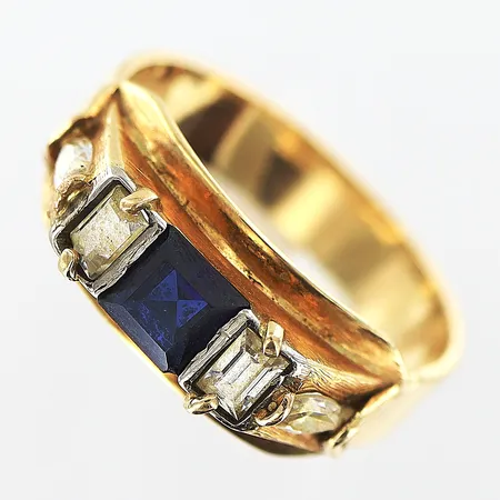 Ring med stenar stl:15¾, bredd ca 7mm, 14K Vikt: 2,7 g