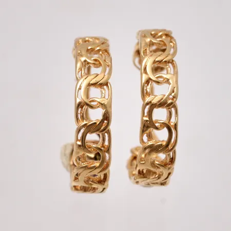 Örhängen mått Ø18mm,Bismarck, bredd 4,3mm, 18K, en är missfägad, 2,91g.