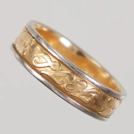 Ingenjörsring stl:19½, bredd 6 mm, Guld Gösta år 1968, gravyr, gulguld/vitguld, 18K Vikt: 7,9 g