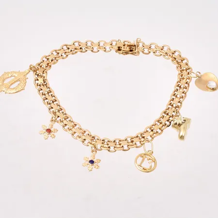 Armband 20cm Xlänk bredd 6,3mm, 6st berlocker, Harry Hermansson Ab, 1955, lås åtta saknas, 18K, 18,86g.