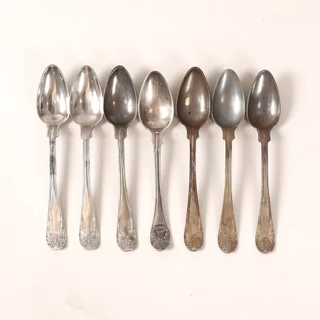 Sju skedar modell Gammal Fransk längd 15cm, gravyr, 1800-tal, silver 830/1000 Vikt: 161,8 g