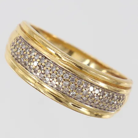 Ring GHA med 8/8-slipade diamanter ca 67x0,005ct stl:18, bredd 2,5-7mm 18K Vikt: 4,3 g