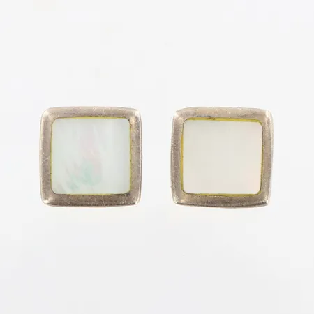 Örhängen med pärlemor 18x10mm, skeva stift, silver 925/1000 Vikt: 3,5 g