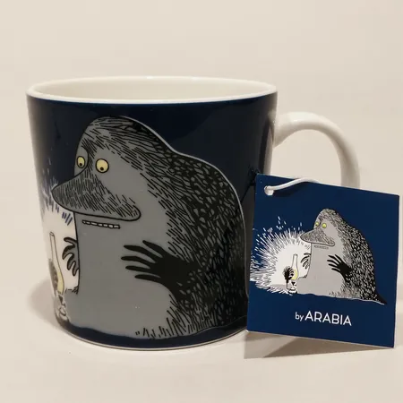 Muminmugg Mårran / Mörkö, Arabia Finland höjd 8cm Ø8cm märkt QC0125 etikettmärkt samt lapp porslin 