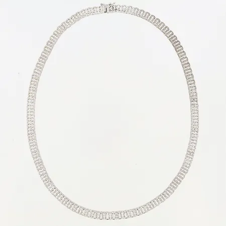 Collier längd: 46cm, bredd: 6mm, genombruten, 835/1000 silver Vikt: 20,5 g