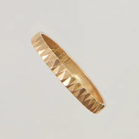 Ring stl:16¼ bredd 2,2mm 18K 1,0g.