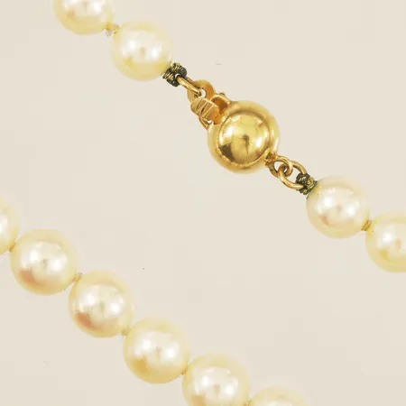 Pärlcollier 42cm pärlor ca Ø6mm GHA behöver träs om lås i 18K Vikt: 0 g