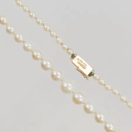 Pärlcollier med odlade sötvattenspärlor, 82cm bredd 3,7-7,8mm lås i 18K. Vikt: 0 g
