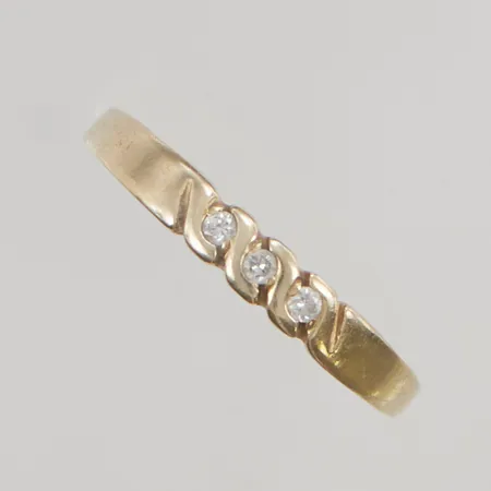 Ring skev 18K 1,6g.