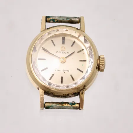 Damur Omega Genéve i 14K guld, manuell, Ø19mm, refnr 620, verknr 31351128, inga tillbehör.