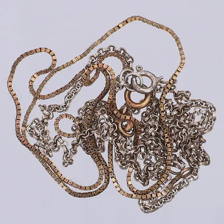 2 Kedjor defekta, 835/1000 silver Vikt: 6,3 g