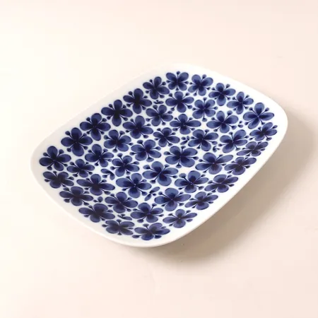 Serveringsfat Mon Amie, Marianne Westman för Rörstrand, porslin, formgiven 1952, 60-tal, ca 28,5x21,5cm, bruksskick. Vikt: 0 g Skickas med postpaket.