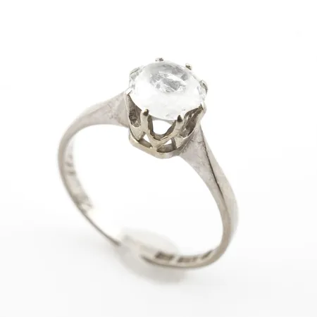 Ring m sten stl 16(49), 18k, gravyr Vikt: 2,1 g