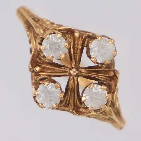 Ring med vita stenar stl:17¼, bredd 12mm, 18K Vikt: 2,6 g