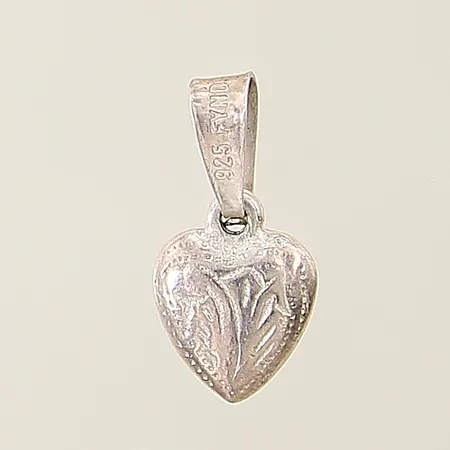 Hänge hjärta med dekor 16x8mm silver 925/1000 Vikt: 1,1 g