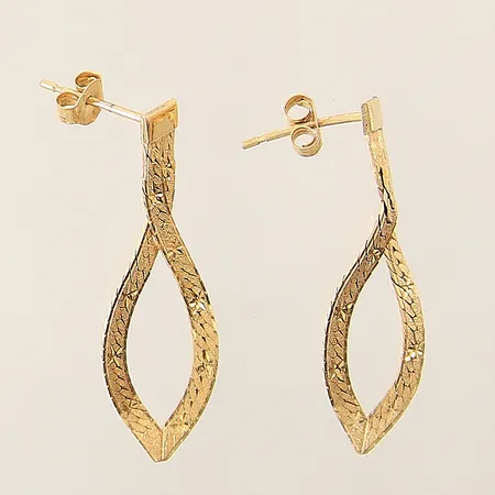 Ett par örhängen 30x8mm 14K  Vikt: 1,1 g
