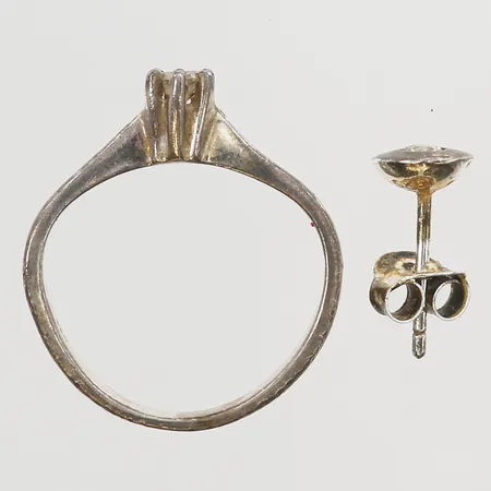 Örhänge och ring med sten, udda, skev, silver 925/1000 Vikt: 2,8 g