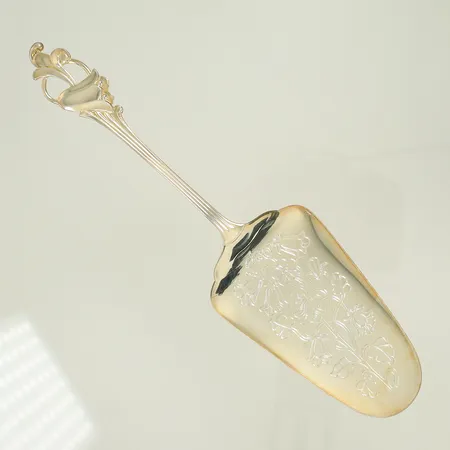 Tårtspade med blommönster, längd 205mm, silver TH Marthinsen, 830/1000-delar 44,8g