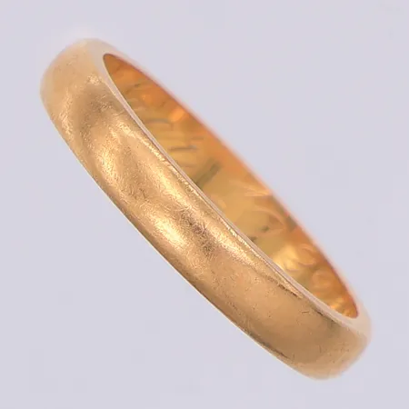 Ring slät stl:16¼ gravyr, 18K Vikt: 3,3 g