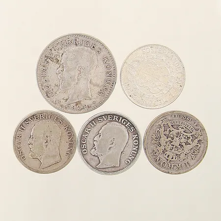 Diverse olika silvermynt, fem stycken, olika år samt valörer, bruksslitage, silver 800/1000 Vikt: 44,3 g