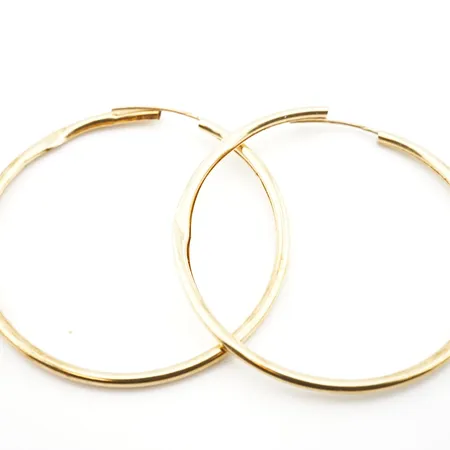 Örhängen, Ø45mm, bredd 2,5mm, Buckliga 18k Vikt: 2,5 g