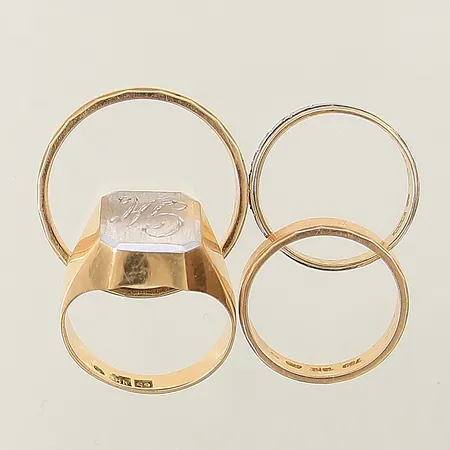 4 ringar gravyr 18K Vikt: 18,5 g